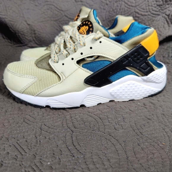 Nike Air Huarache Run Low Light Stone Marina Sneakers Big Kids Shoes Size 6.5Y - Picture 1 of 9